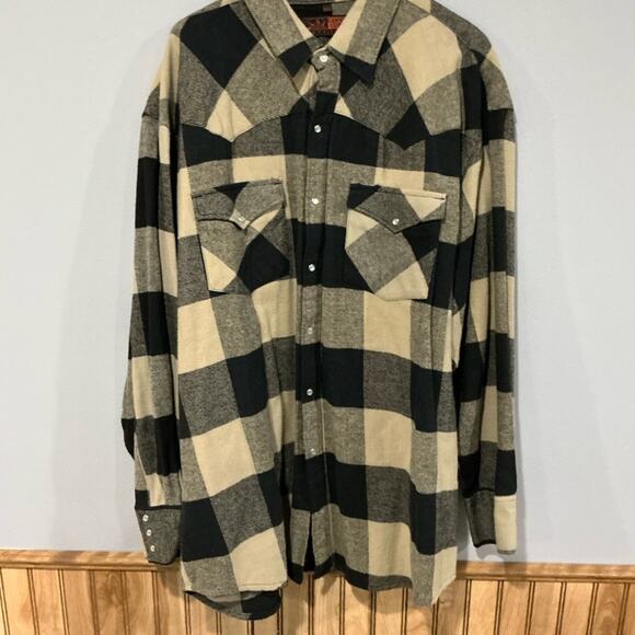 Canyon Guide Other - Canyon Guide Plaid Black and Tan Men's Flannel Shirt